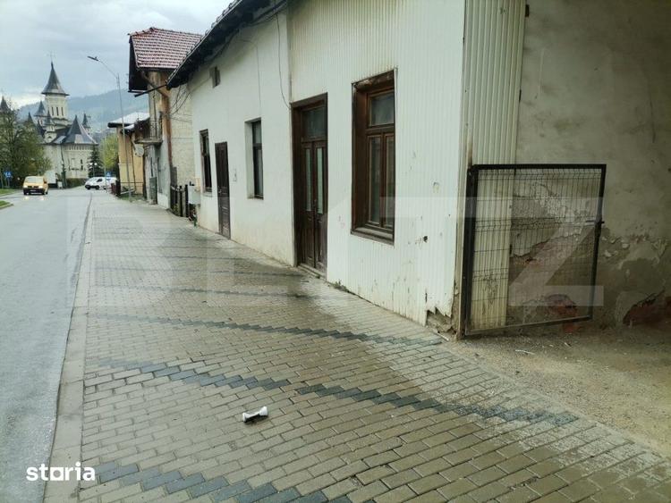 Casă cu 2 camere cu Teren 30 Mp în Vatra Dornei