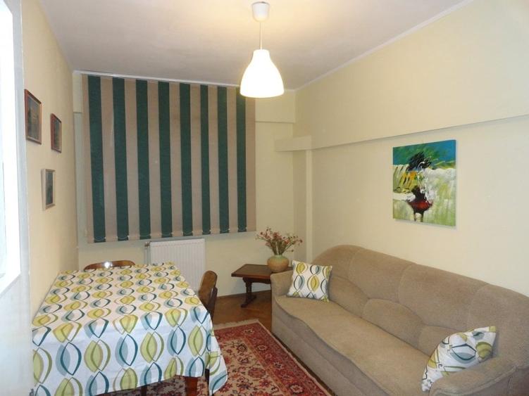 Apartament cu 3 camere decomandat, mobilat în Independenței