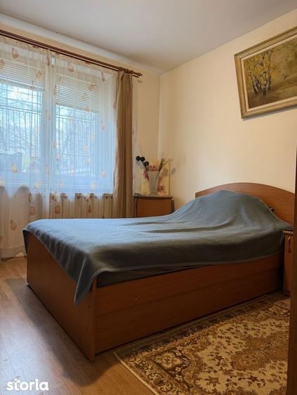Apartament cu 3 camere decomandat în Rahova