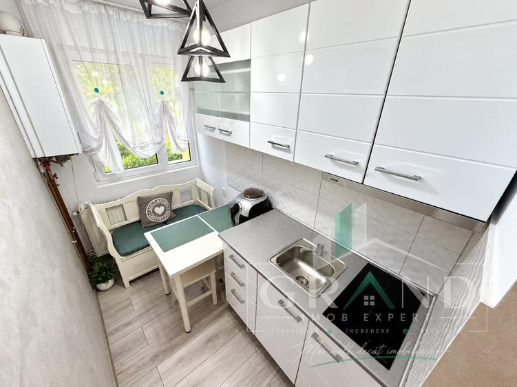 Apartament cu 2 camere decomandat, mobilat în Central