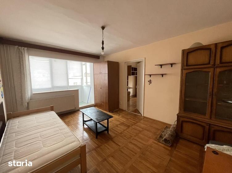 Apartament cu 2 camere nedecomandat în Olimpia-Stadion