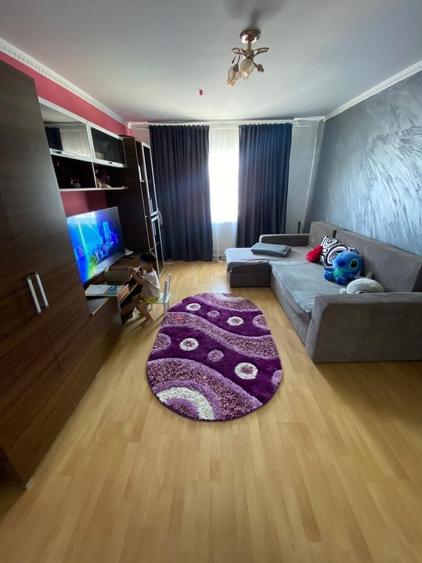 Apartament 2 camere decomandat . Situat in zona patibar chiar in spatele blocului nou . - 1