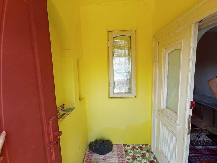 Casă cu 3 camere în Central