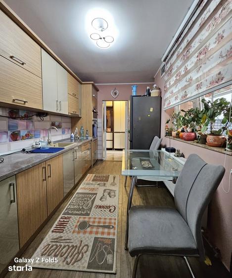 Apartament cu 4 camere în Ultracentral