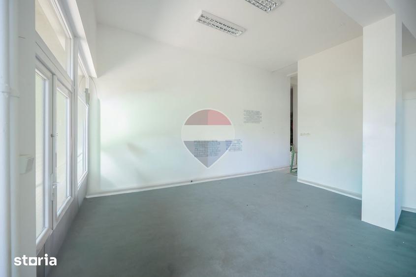 Spațiu comercial, de 75.86 mp, în Decebal
