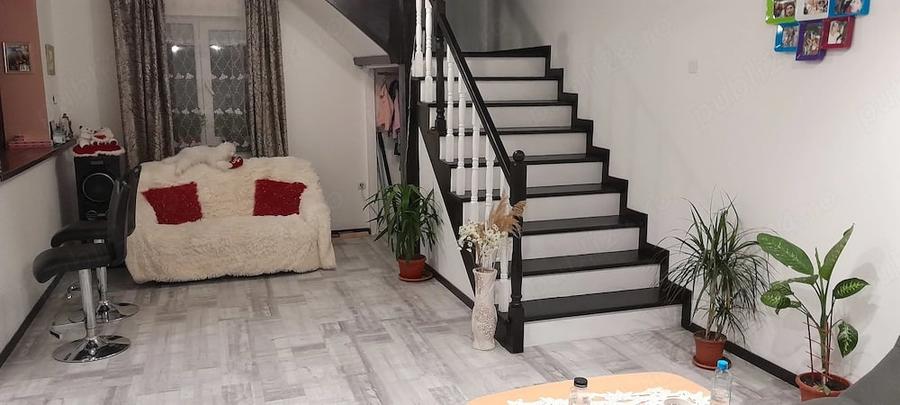 Vand Casa cu masarda - 1