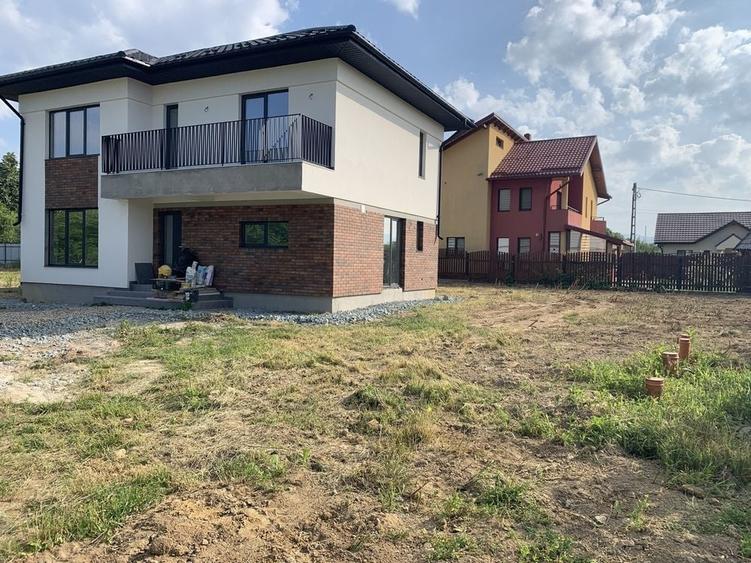 Casă cu 4 camere în Central