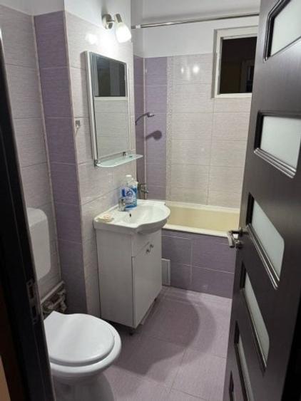Apartament cu 2 camere decomandat în Titan