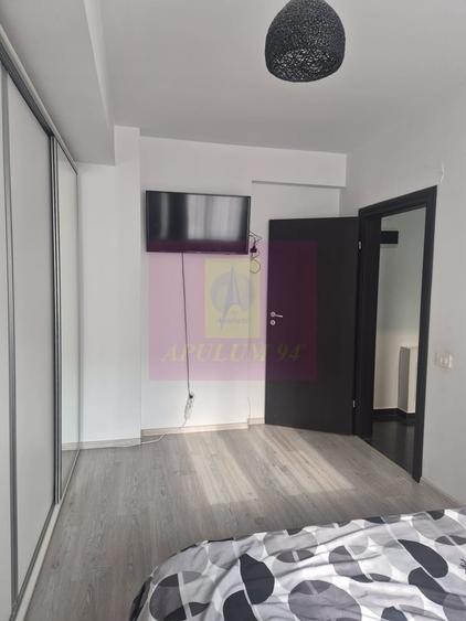 Apartament cu 3 camere decomandat în Tineretului