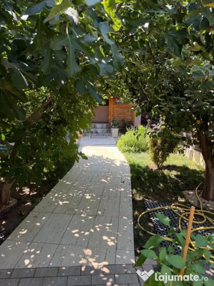 Casă cu 3 camere cu Teren 312 Mp în Central