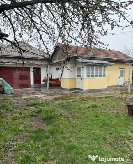 Casă cu 4 camere cu Teren 1000 Mp în Central