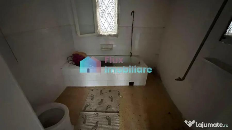 Casă cu 3 camere cu Teren 1410 Mp în Dumbrăveni