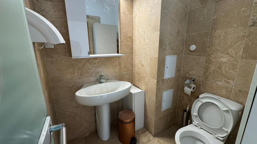 Apartament cu 3 camere, mobilat în Complex Studențesc