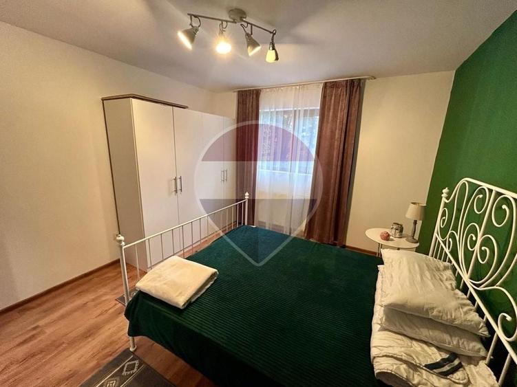 Apartament cu 3 camere decomandat, mobilat în Valea Roșie