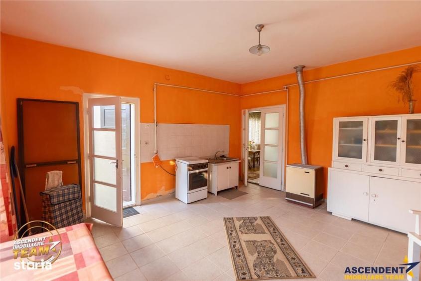 Casă cu 2 camere semidecomandat cu Canalizare în Ultracentral