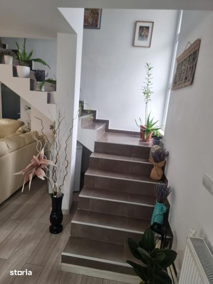 Casă cu 5 camere cu Teren 3000 Mp în Frătăuții Vechi