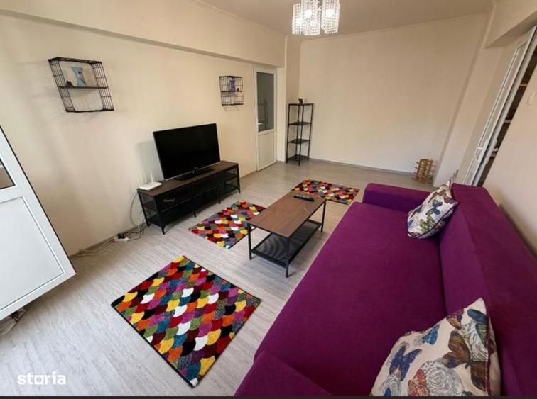 Apartament cu 2 camere semidecomandat, mobilat în Pantelimon