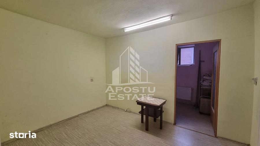 Casă cu 5 camere cu Teren 575 Mp în Giarmata