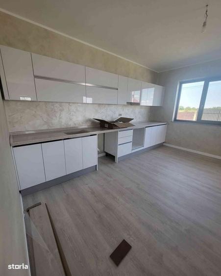 Casă cu 3 camere în Mărgineni