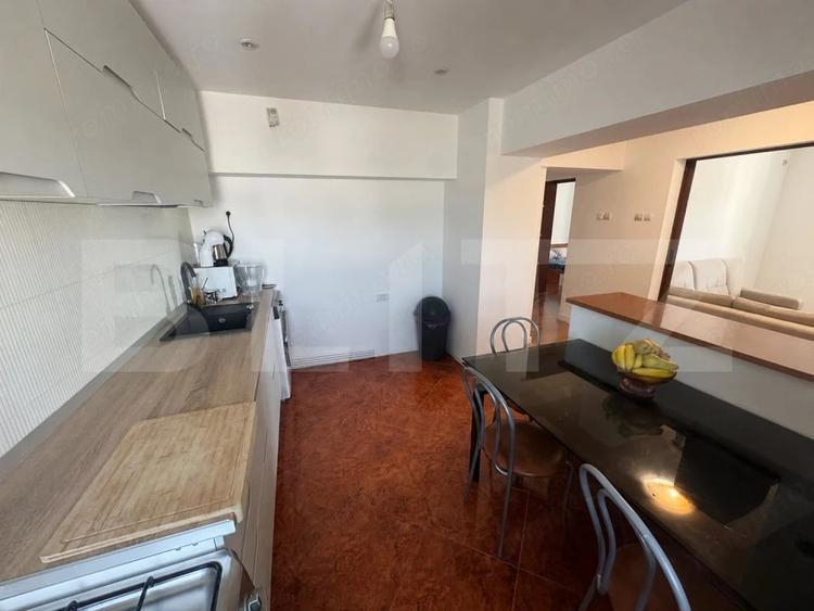 Apartament cu 4 camere decomandat în Zimbru