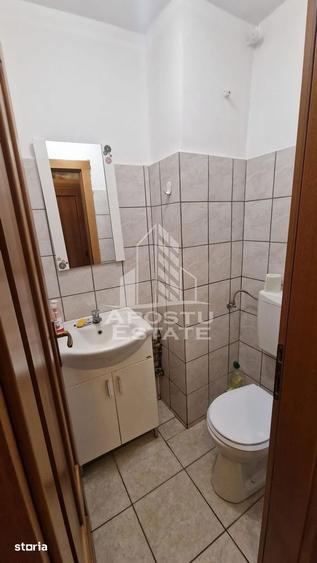 Apartament cu 3 camere decomandat, mobilat în Soarelui