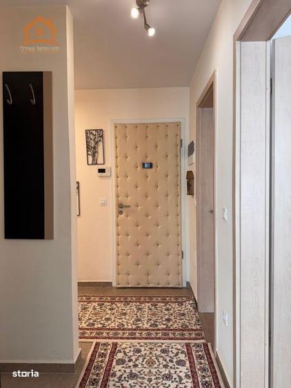 Apartament cu 3 camere decomandat, mobilat în Tractorul