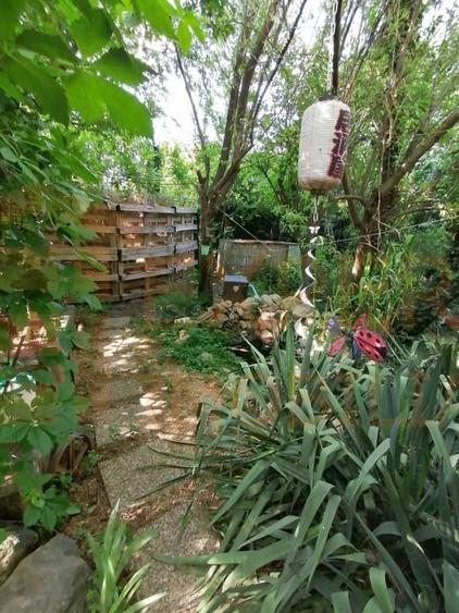 Casă individuală cu 6 camere cu Canalizare în Oituz
