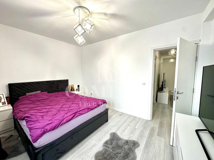Apartament cu 3 camere semidecomandat, mobilat în Florești