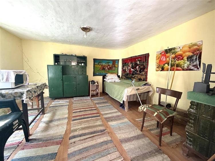 Casă cu 5 camere cu Teren 1788 Mp în Căpâlna