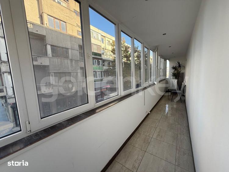Apartament cu 4 camere decomandat, mobilat în Central