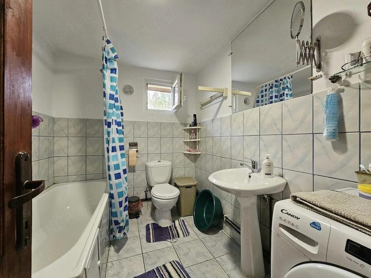 Casă cu 3 camere cu Teren 5587 Mp în Sânpetru Mic