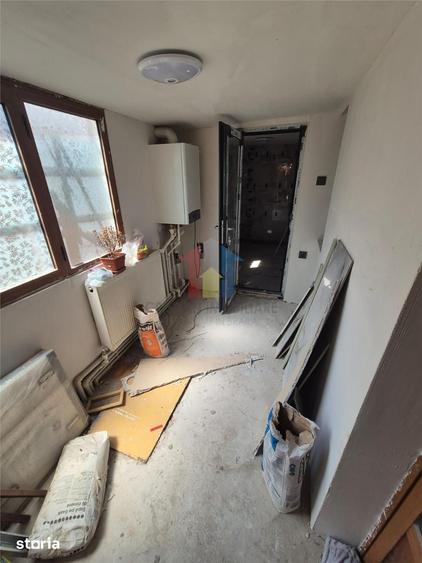 Casă cu 6 camere cu Teren 238 Mp în Central