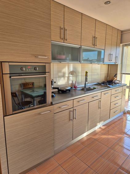 Apartament cu 3 camere decomandat în Trei Stejari