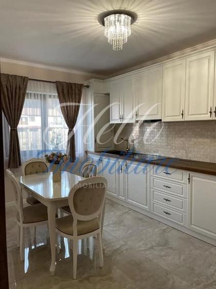Duplex cu 4 camere cu Canalizare în Florești