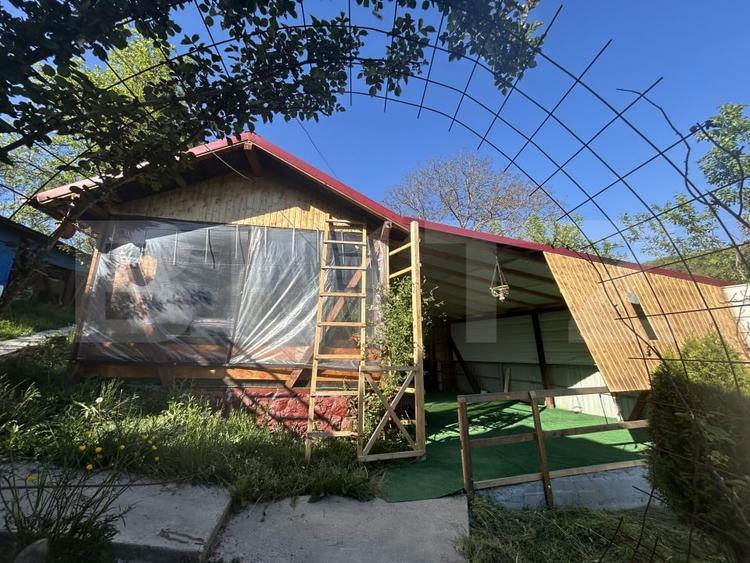 Casă individuală cu 3 camere cu Canalizare în Nord-Vest