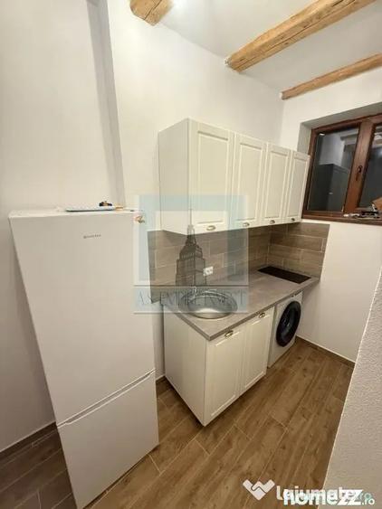 Casă cu 1 camere cu Canalizare în Schei
