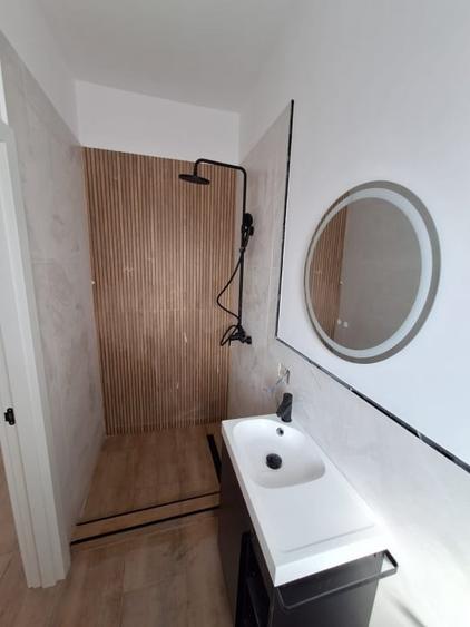 Duplex cu 5 camere cu Canalizare în Moșnița Nouă