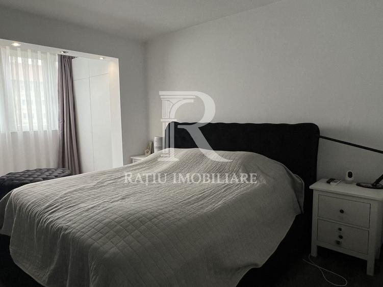 Apartament cu 3 camere nedecomandat, mobilat în Nufărul