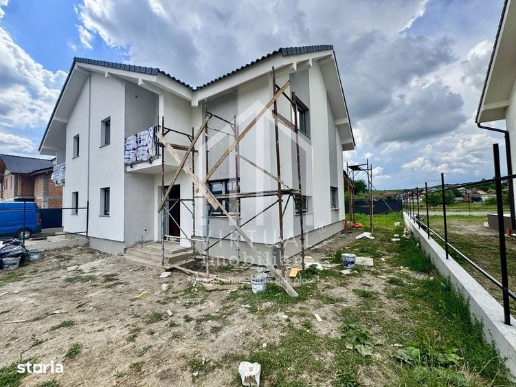 Casă cu 4 camere cu Teren 334 Mp în Șura Mare
