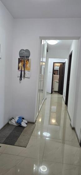 Apartament cu 3 camere decomandat, mobilat în Ultracentral