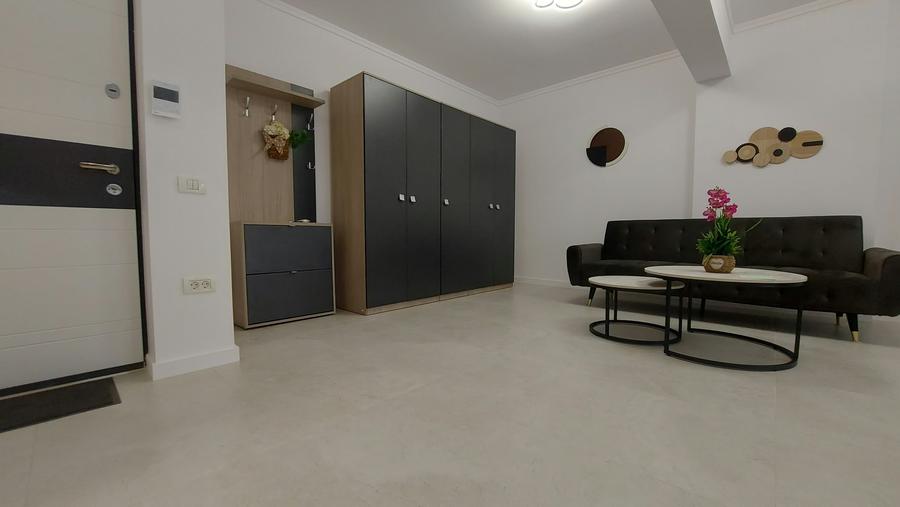 Apartament cu 2 camere decomandat în Berceni