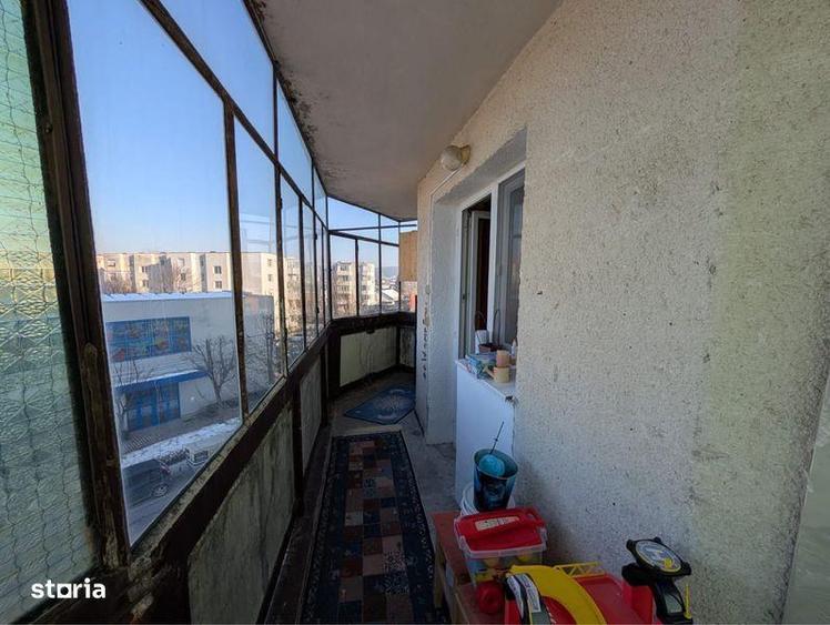 Apartament cu 3 camere semidecomandat în Unirii