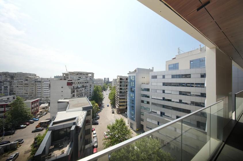 Apartament cu 4 camere decomandat în Unirii