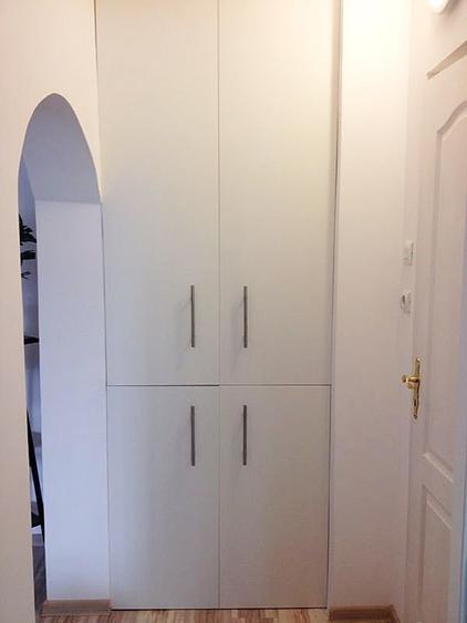 Apartament cu 3 camere semidecomandat în Tineretului