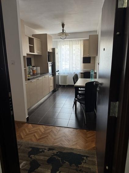 Apartament cu 2 camere decomandat în Decebal