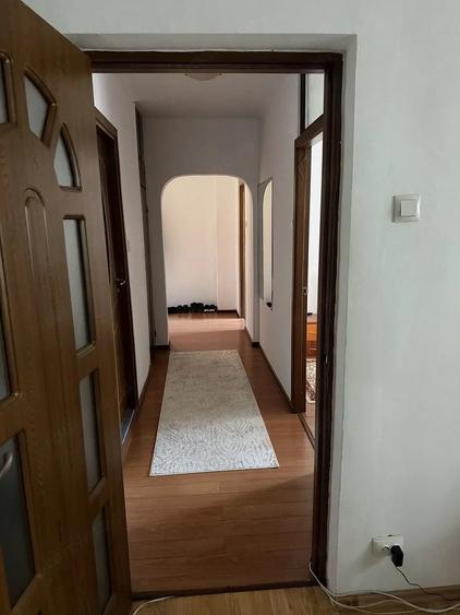 Inchiriez apartament doua camere sebastian trafic greu - 7