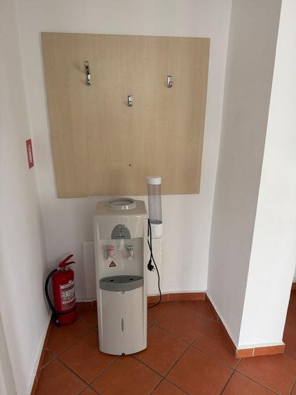 Casă individuală cu 13 camere cu Canalizare în Banu Manta