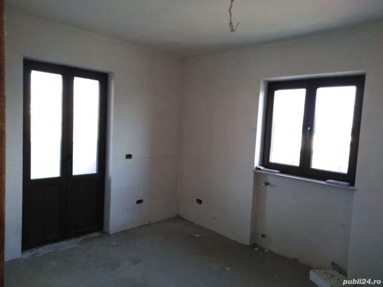 Casă cu 4 camere în Central