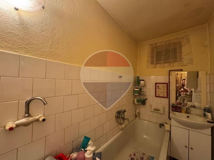 Casă individuală cu 4 camere cu Teren 1439 Mp în Semlac