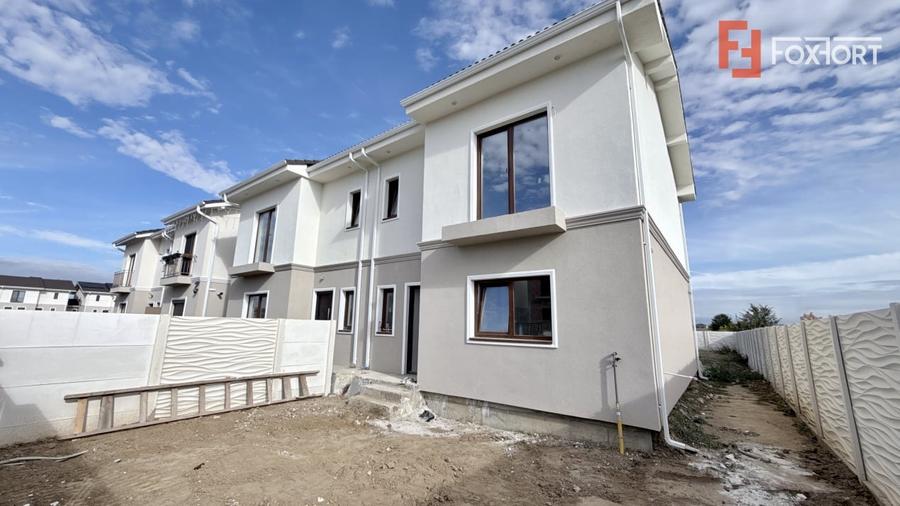 Duplex cu 4 camere cu Canalizare în Moșnița Nouă